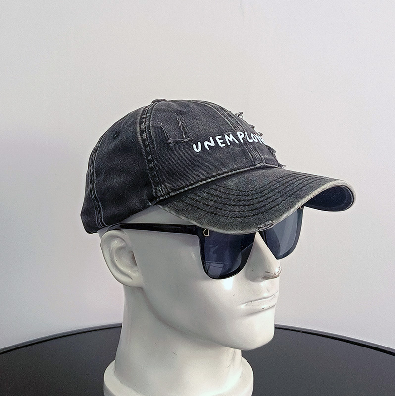 Daewen# washed cap with embroidery and distressed details