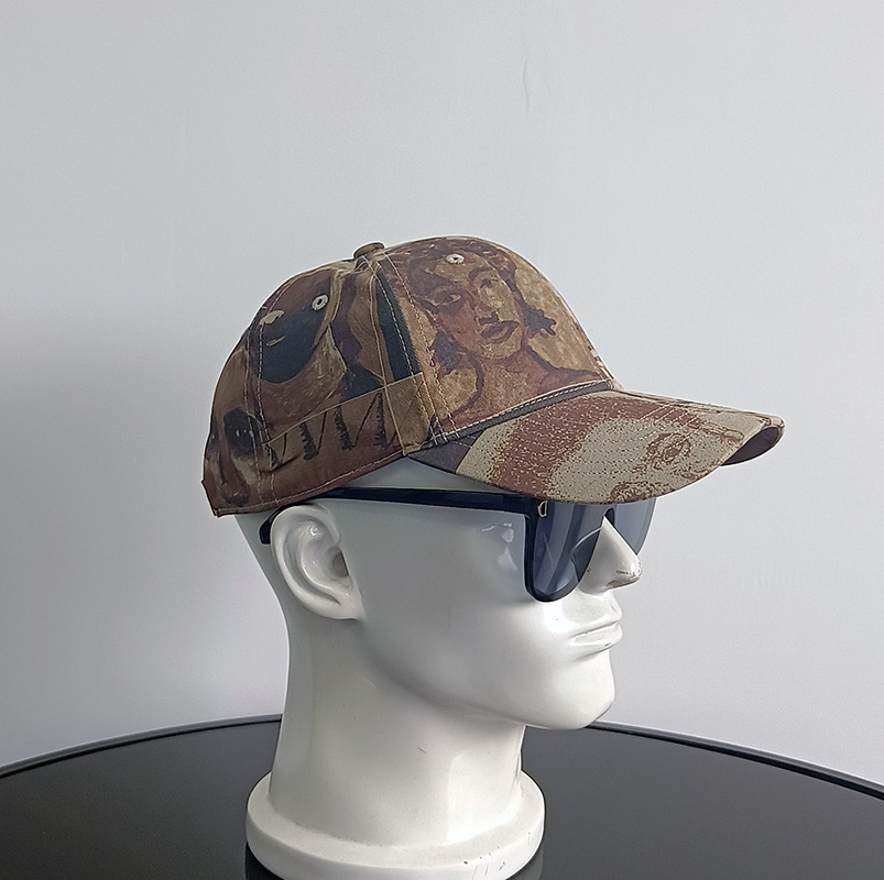 Daewen# baseball cap with brown-toned vintage portrait patterns
