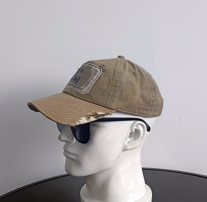 Daewen# washed cap with patch decoration and logo strap at the back