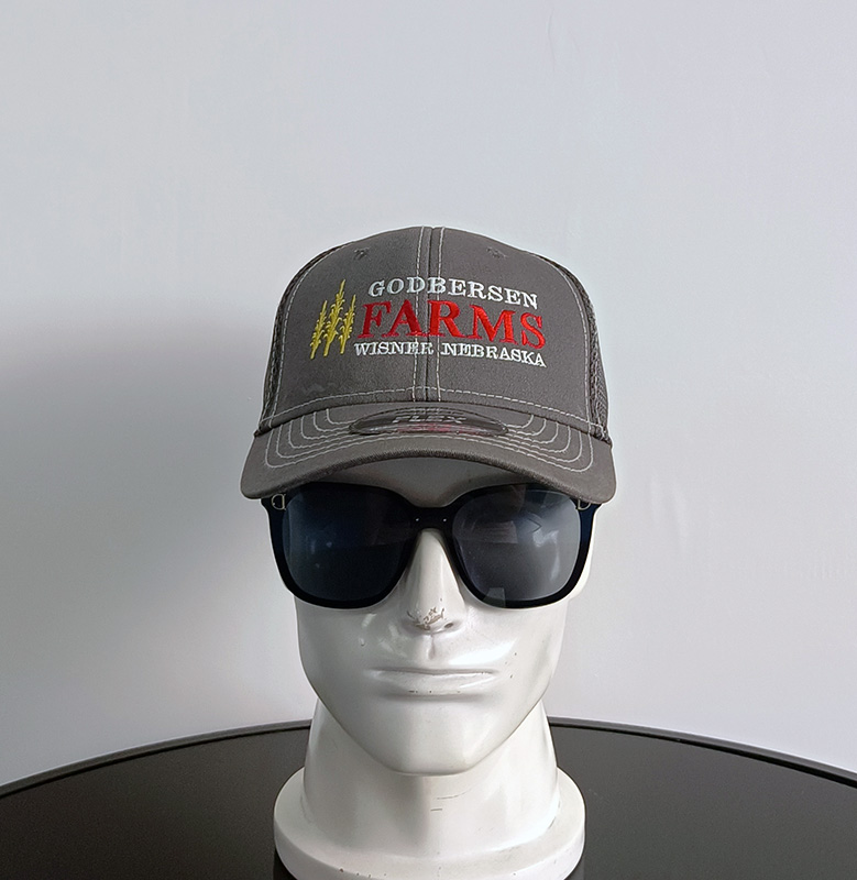 Daewen# trucker cap with embroidery and mesh back
