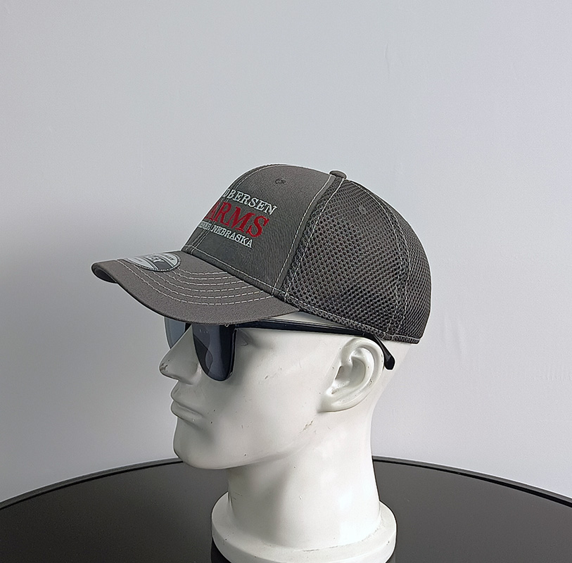 Daewen# trucker cap with embroidery and mesh back