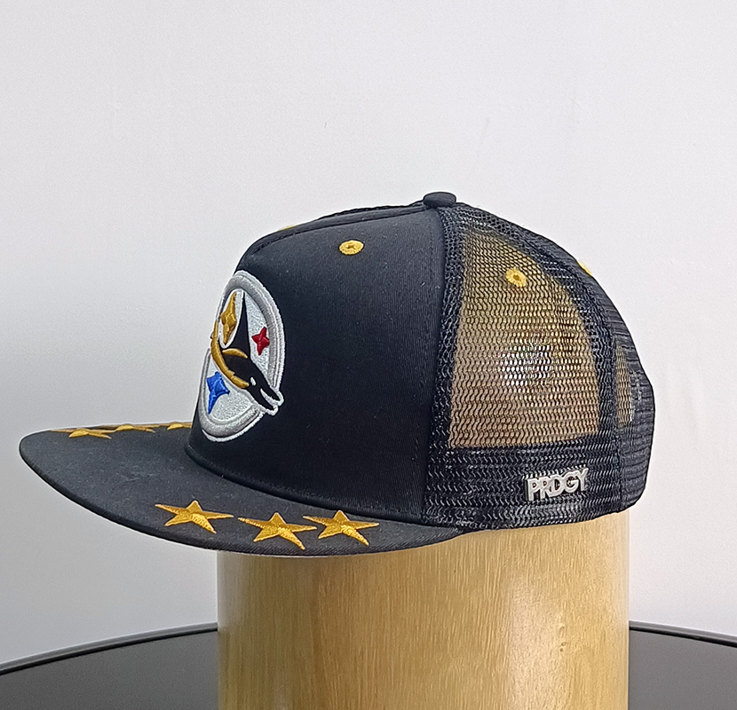 Daewen# snapback cap with flat embroidery in visor and mesh back