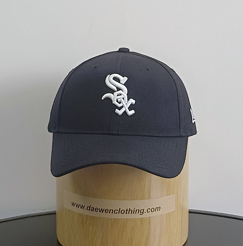 Daewen# baseball cap with embroidery and velcro back