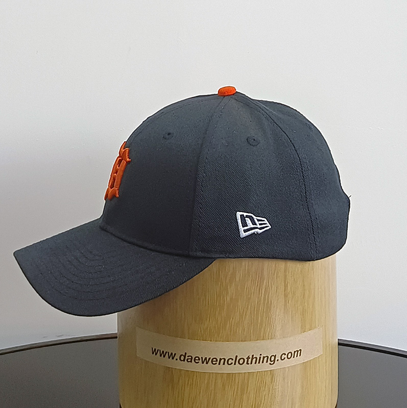 Daewen# baseball cap with embroidery and velcro back