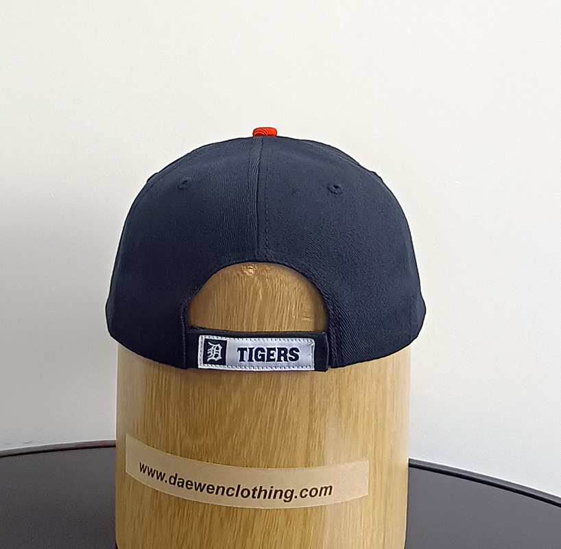 Daewen# baseball cap with embroidery and velcro back