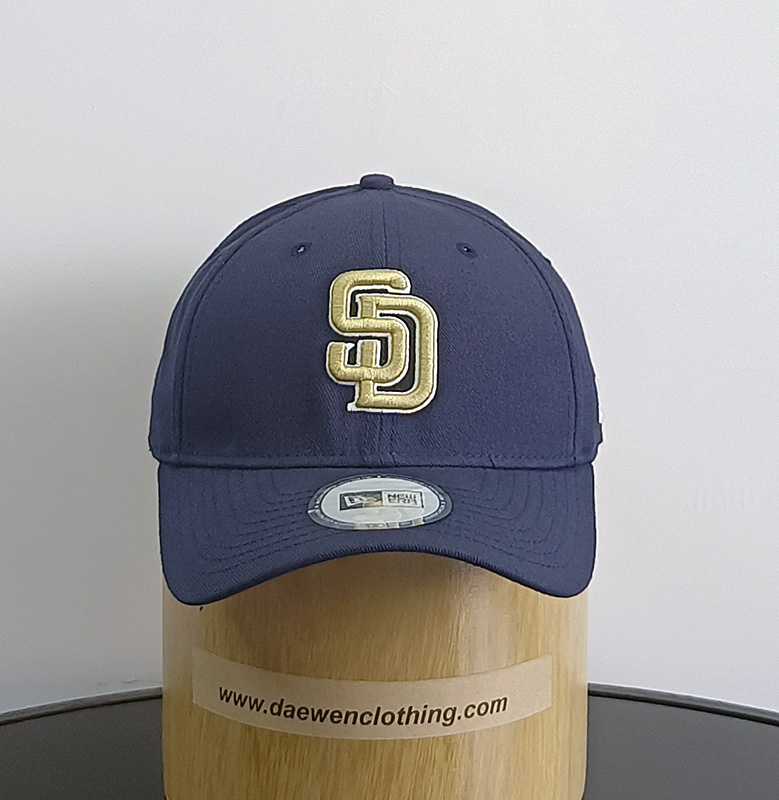 Daewen# baseball cap with embroidery and velcro back