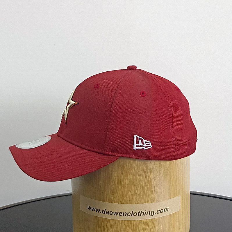 Daewen# baseball cap with embroidery and velcro back