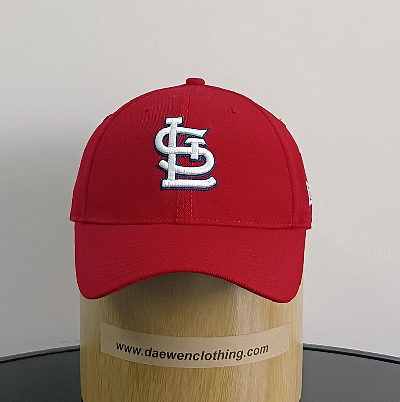Daewen# baseball cap with embroidery and velcro back