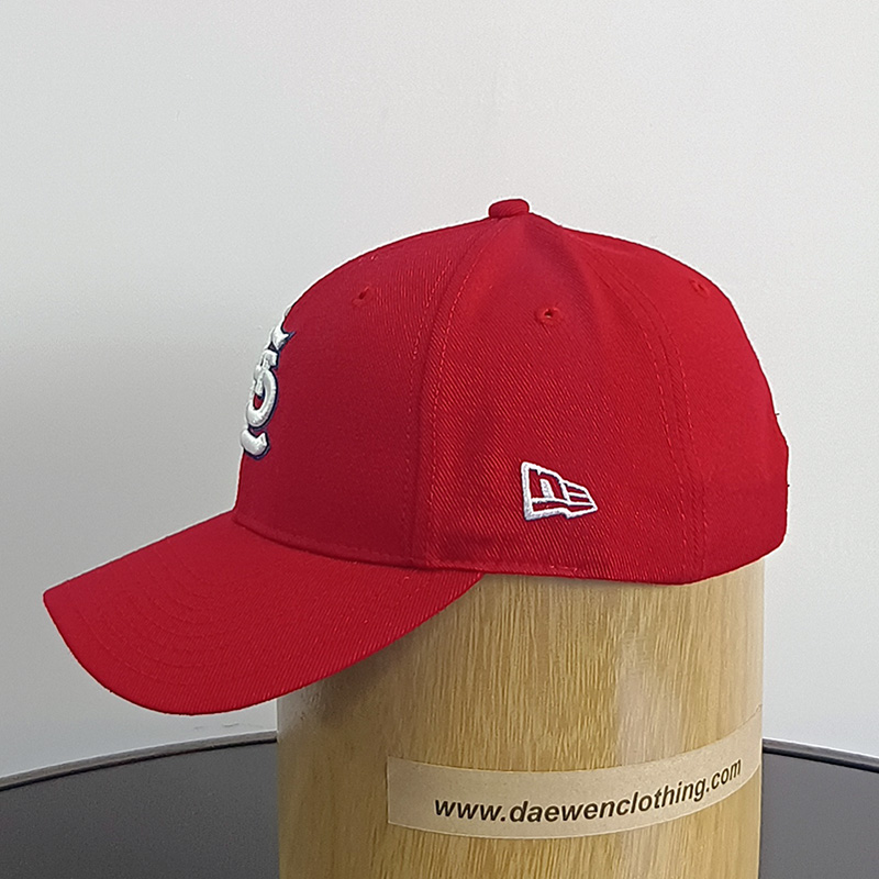 Daewen# baseball cap with embroidery and velcro back