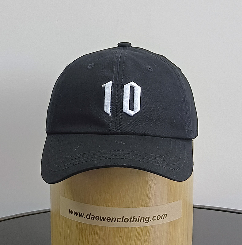 Daewen# baseball cap with embroidery and copper buckle