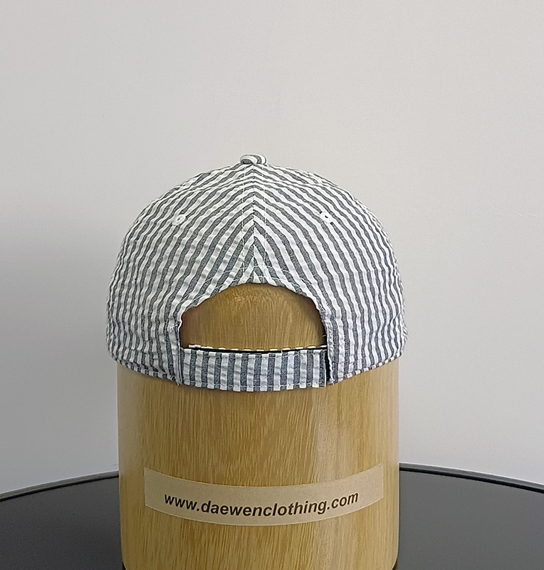 Daewen# baseball cap with striped fabric and velcro back