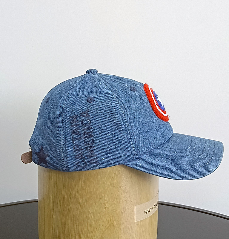 Daewen# baseball cap with embroidery and leather buckle back