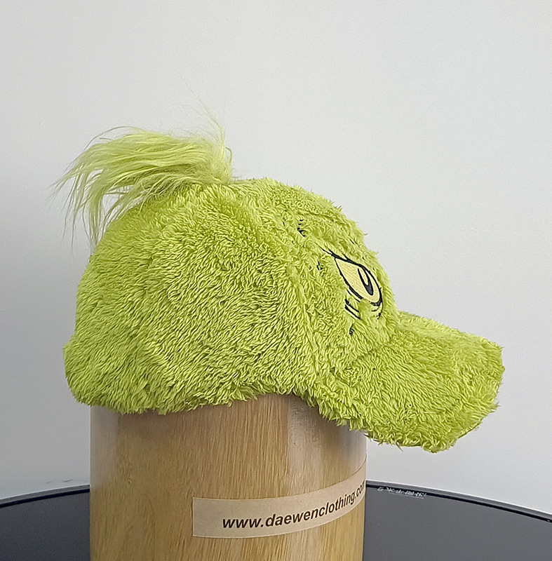 Daewen# baseball cap with plush and embroidery